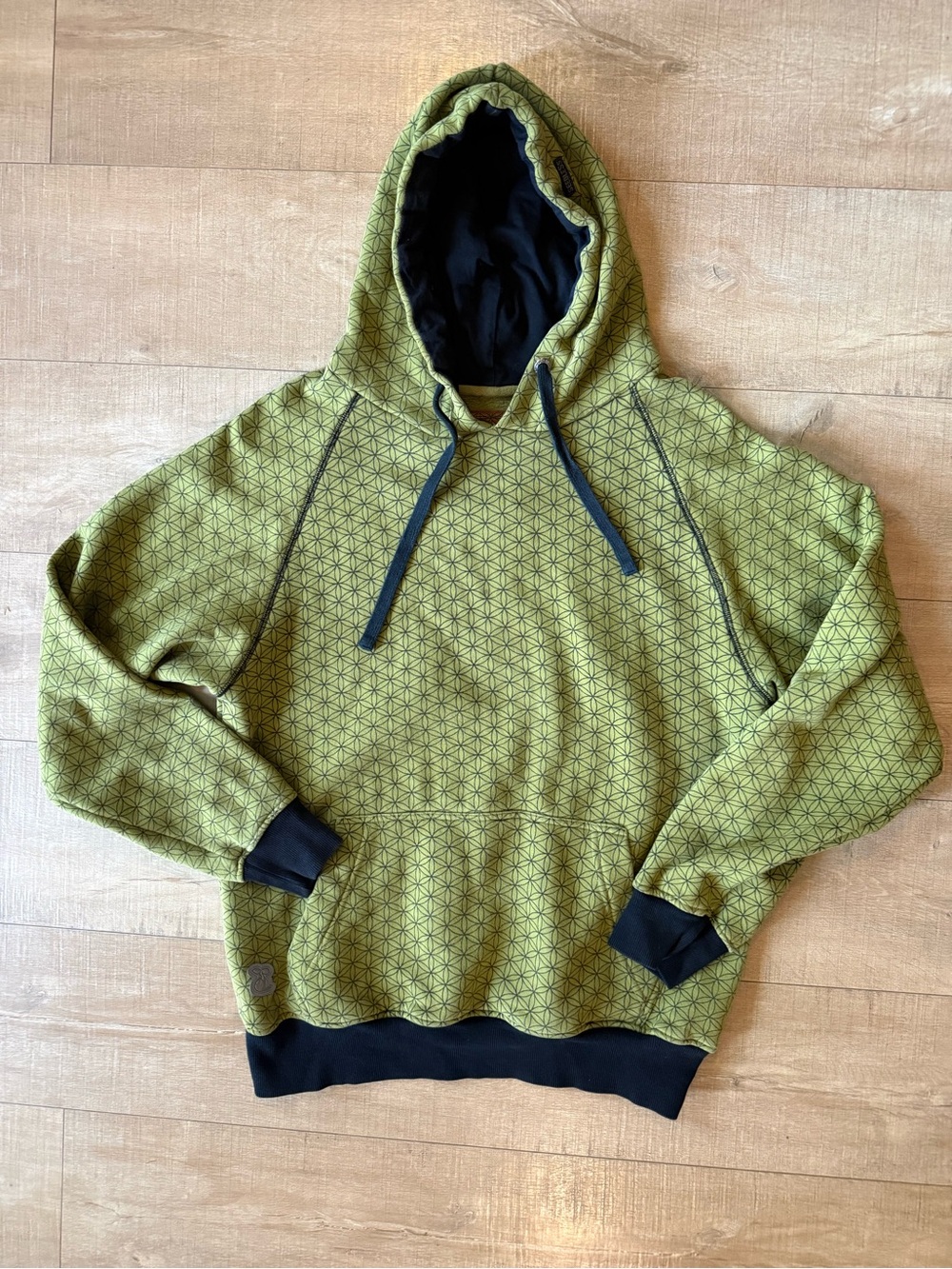 SEEDLESS hoodie Hooded Sweatshirt Large Flower Of Life Green Streetwear Grunge